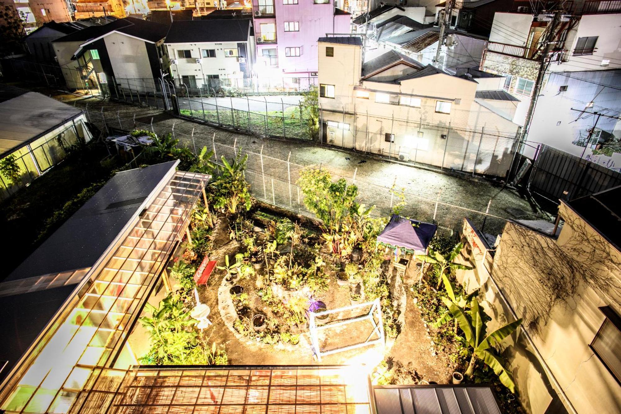 Kamagasaki University Of The Arts Cafe Garden Guest House Aka Cocoroom Осака Экстерьер фото